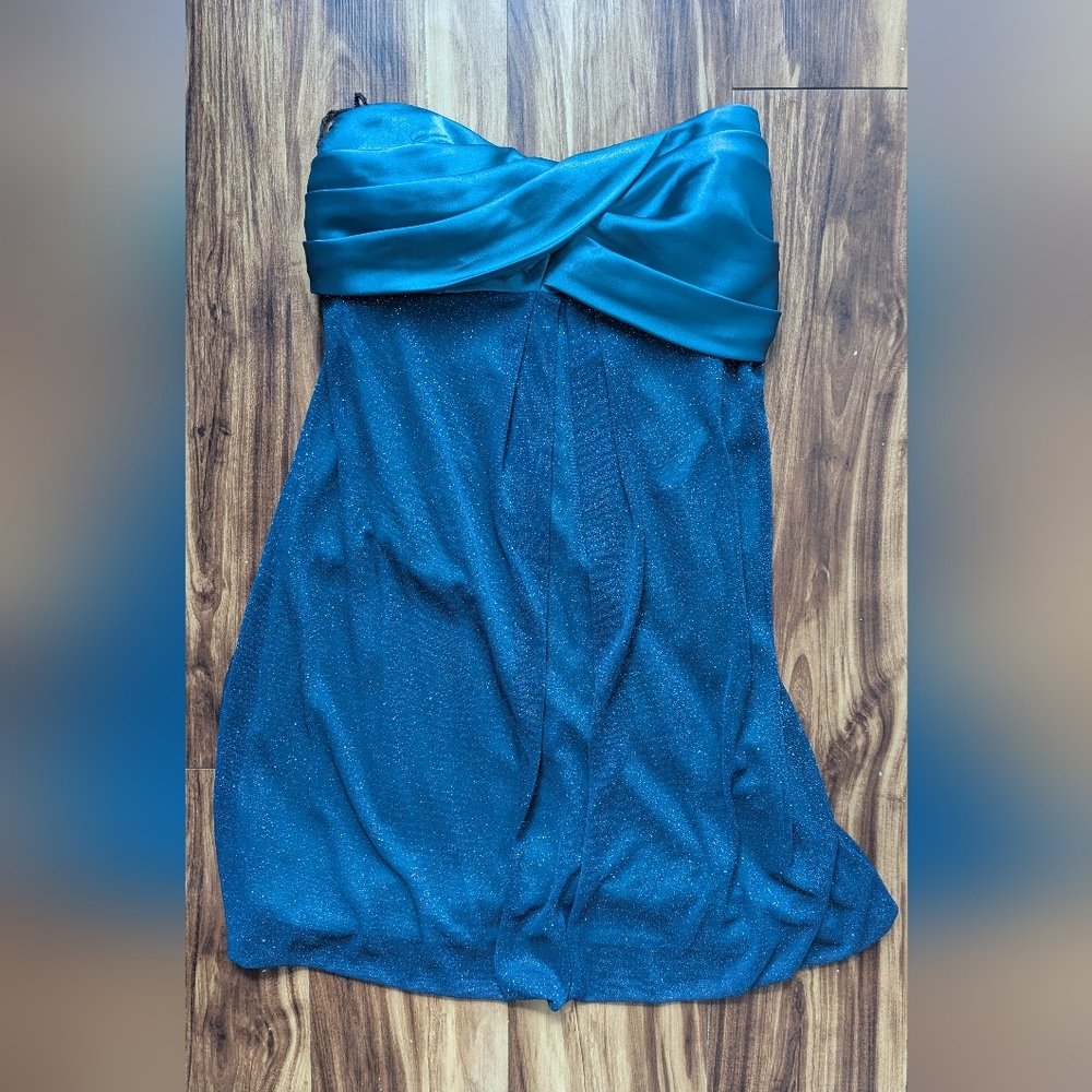 Sparkly Strapless Homecoming/Prom Dress